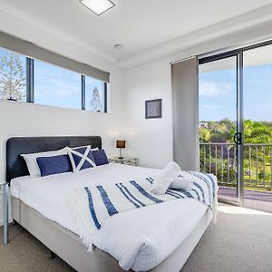 Beachfront Apartment 3 Bedrooms